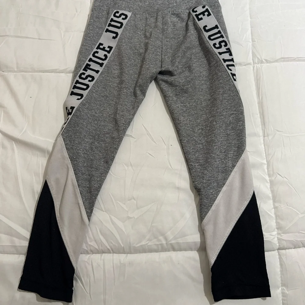Preloved Justice Girls' Gray Leggings with Side Logo.
